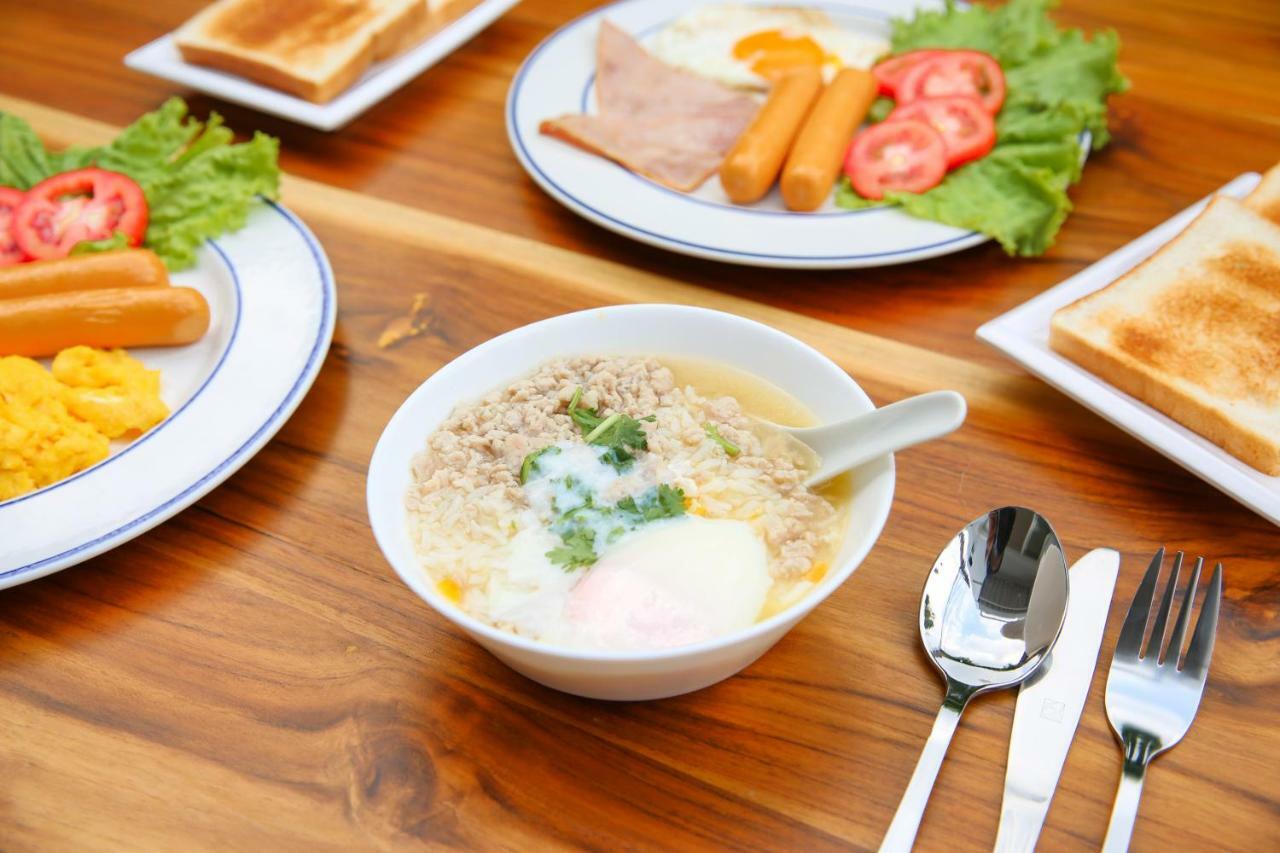 โรงแรมลัคกี้แพนด้า เชียงใหม่ ภายนอก รูปภาพ